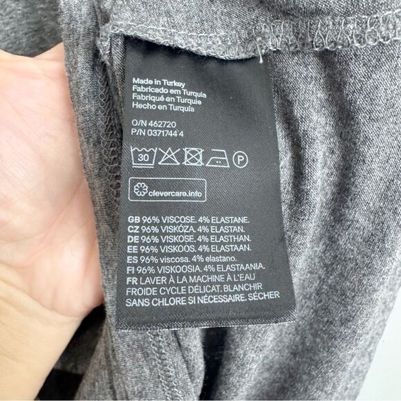 H&M BASIC | Gray Sleeveless Turtleneck Tank Top Women’s Size Small - Picture 6 of 6